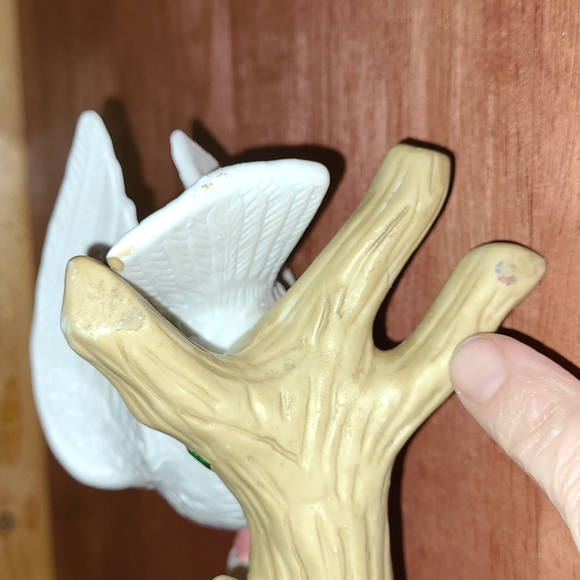 Vintage PR Lovebirds Doves Sea Gulls or Pigeons on Driftwood Branch with Flowers - Picture 8 of 10